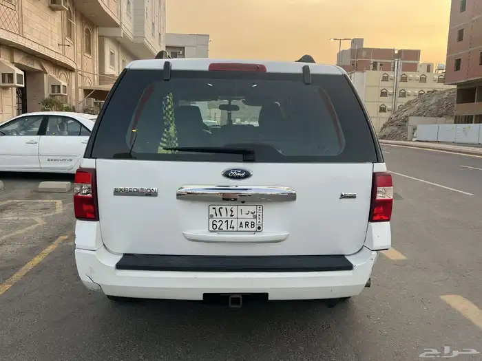 فورد اكسبيدشن 2010 ابيض 2