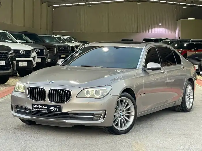 بي ام دبليو 2013 ممشى 80 الف فقط قمة في النظافه 730Li 1