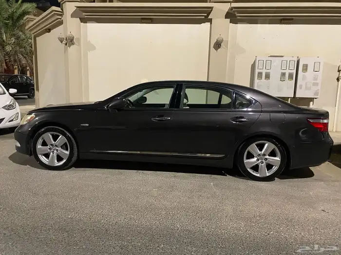 Lexus LS460L VIP لوايح ابو ظبي 9