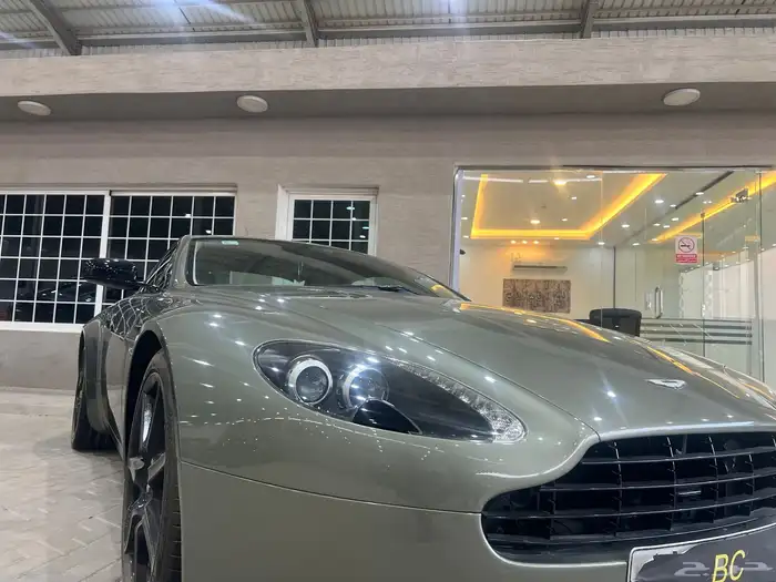 أوستن مارتن فانتج جير عادي نظيف ومخزن 17