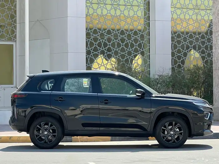 Toyota urban cruiser model 2024 low running km FOR SALE 1