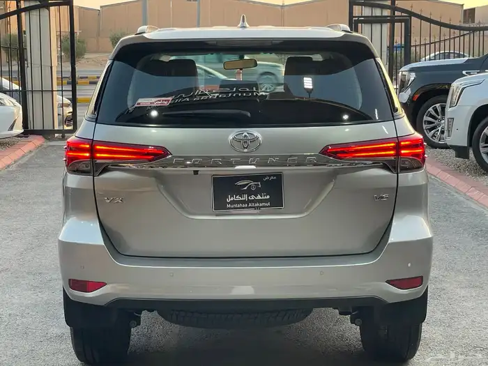 تويوتا فورشنر 2023 V6 شرط وكالة شرط الشرط 7