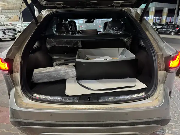 لكزس RX350 فئة BB بنزين 2025 14