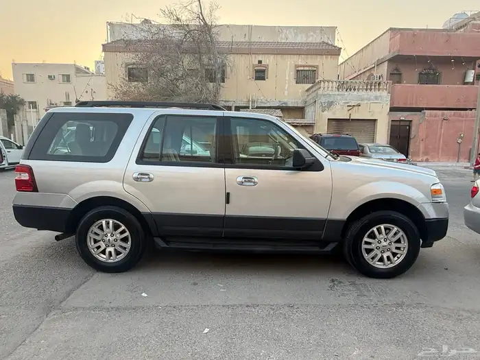 فورد اكسبيدشن 2013 نظيف جدا بدي وكالة 1