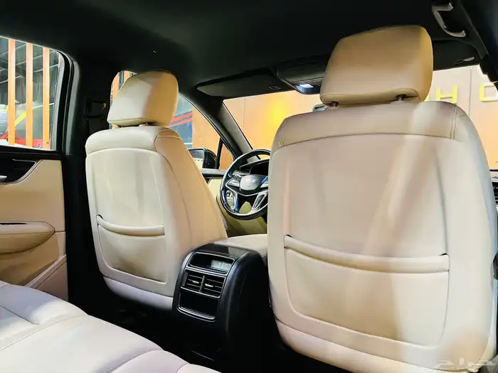 كاديلاك 2019 XT5 ( بحاله ممتازه ) 14
