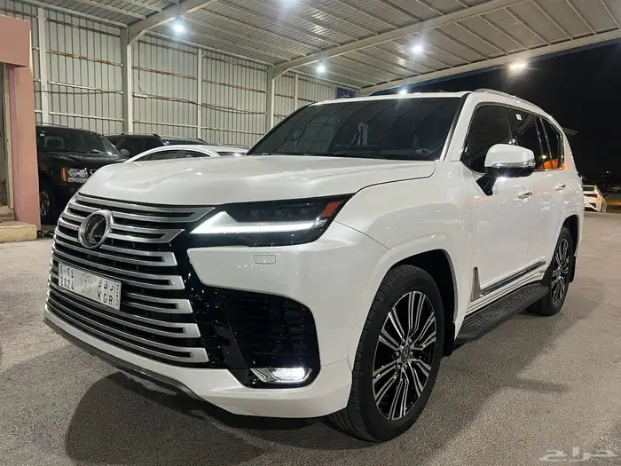 لكزس LX600 سعودي BB عداد 19 الف مالك واحد وكاله 3