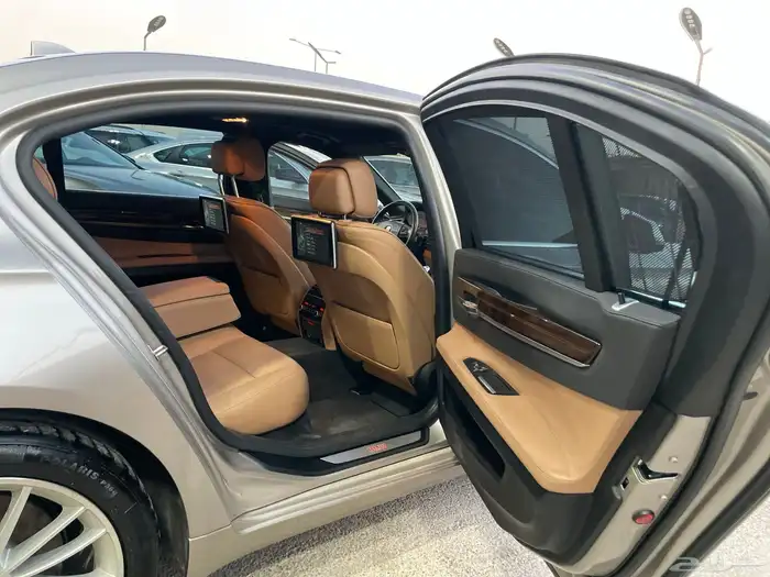 بي ام دبليو 2013 ممشى 80 الف فقط قمة في النظافه 730Li 19