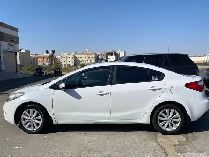 كيا سيراتو 2015 للبيع او البدل بشانجان ايدو 22 وفوق 5