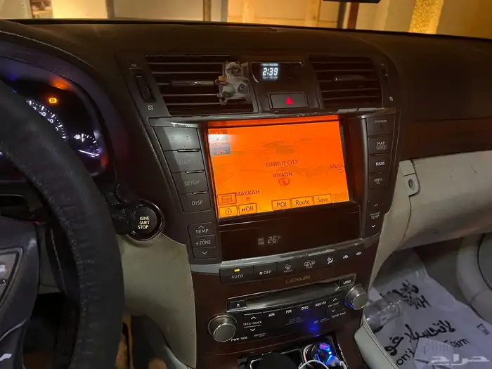 سياره لكززس LS46 L للبيع 12
