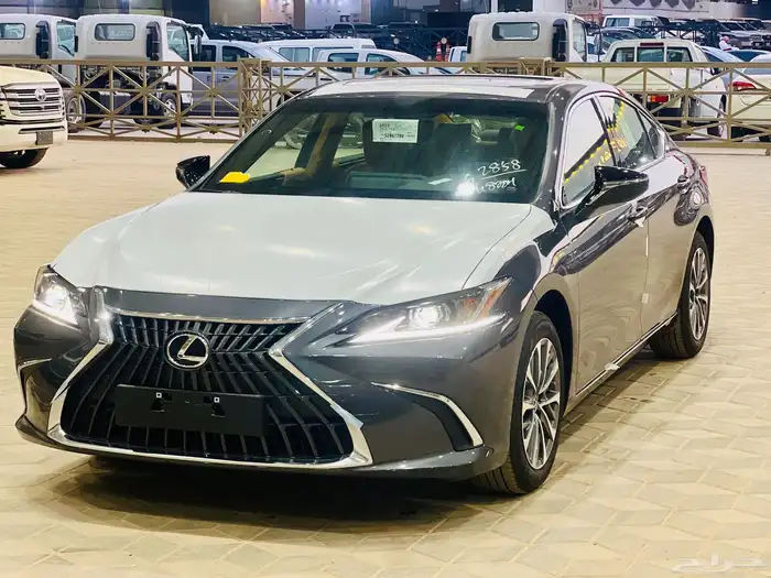 لكزس ES250 2025 4