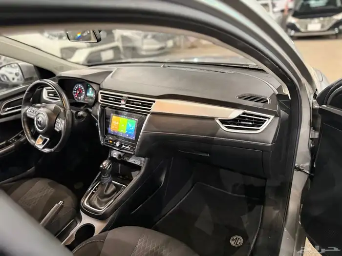 ام جي MG 2023 نص فل 11