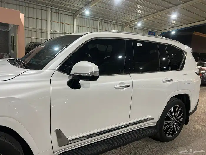 لكزس LX600 سعودي BB عداد 19 الف مالك واحد وكاله 6