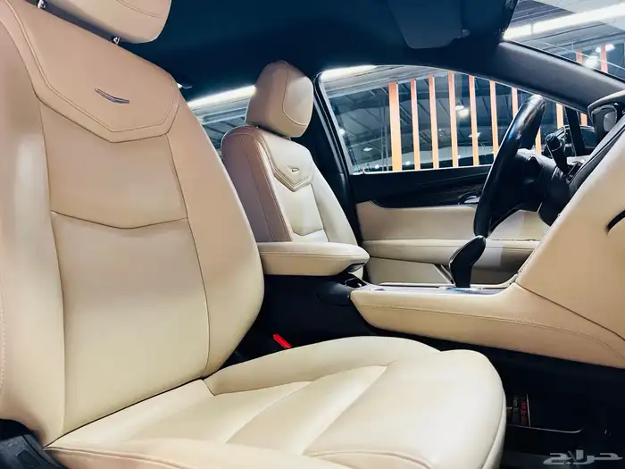 كاديلاك 2019 XT5 ( بحاله ممتازه ) 12