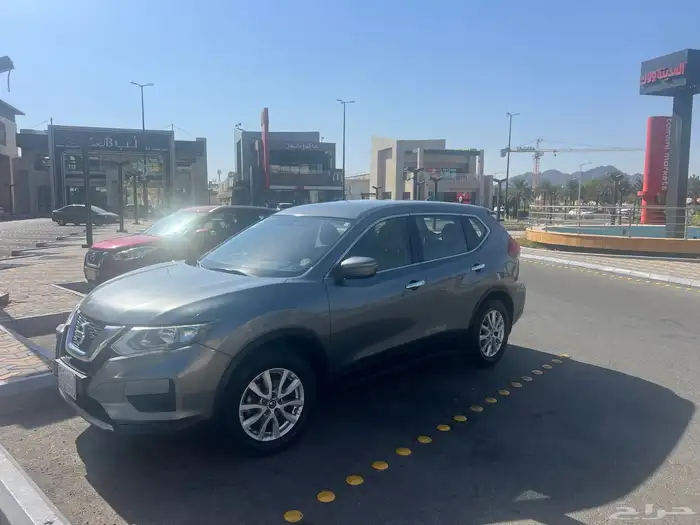نيسان إكس-تريل 2018 رمادي 1