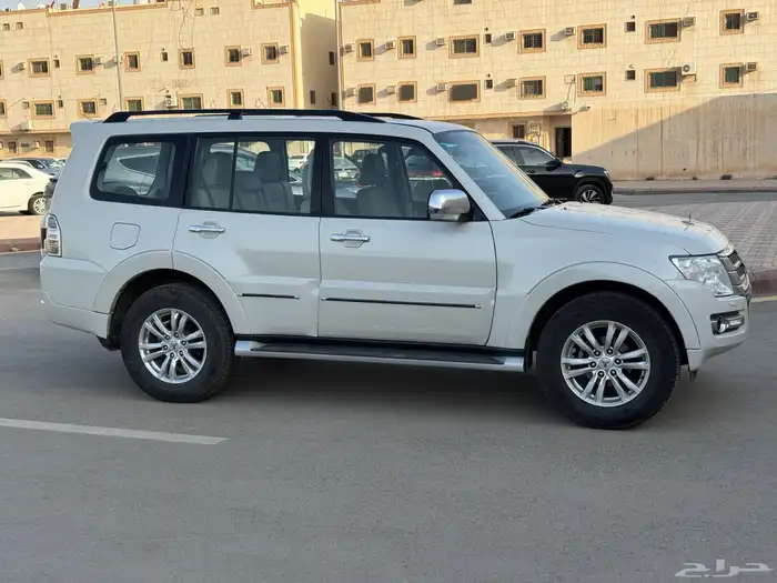 باجيرو 2022 علامة ذهبية 1