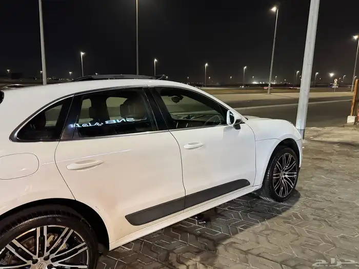 بورش ماكان 0