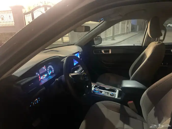 اكسبلورر 2023 استاندر 6 سلندر 38