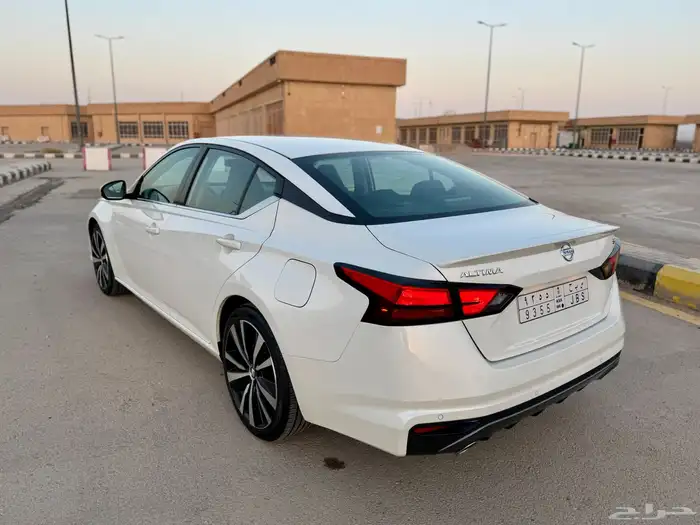 نيسان التيما 2021 SR بحالة الوكالة 7