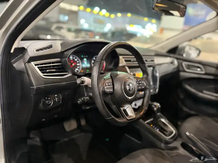 ام جي MG 2023 نص فل 10
