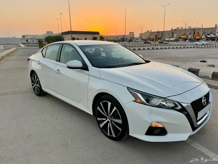 نيسان التيما 2021 SR بحالة الوكالة 1