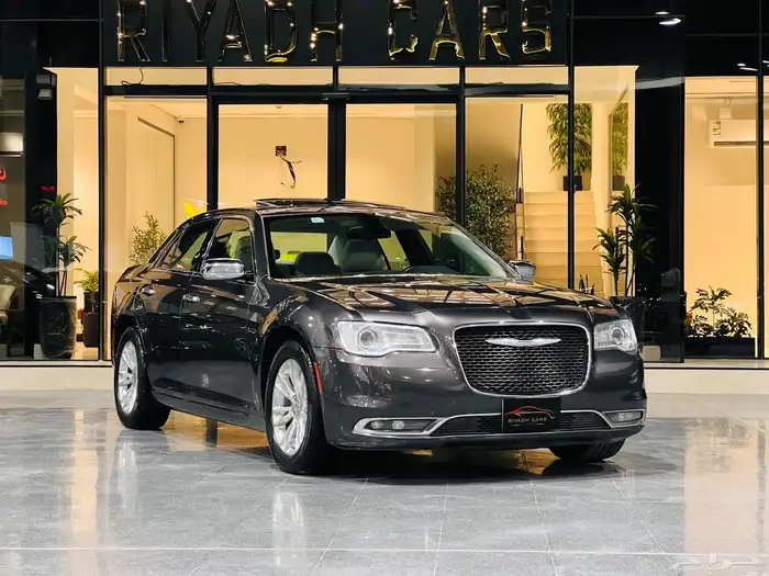 كرايزلر 2015 C300 بانوراما (بحاله ممتازه) 0