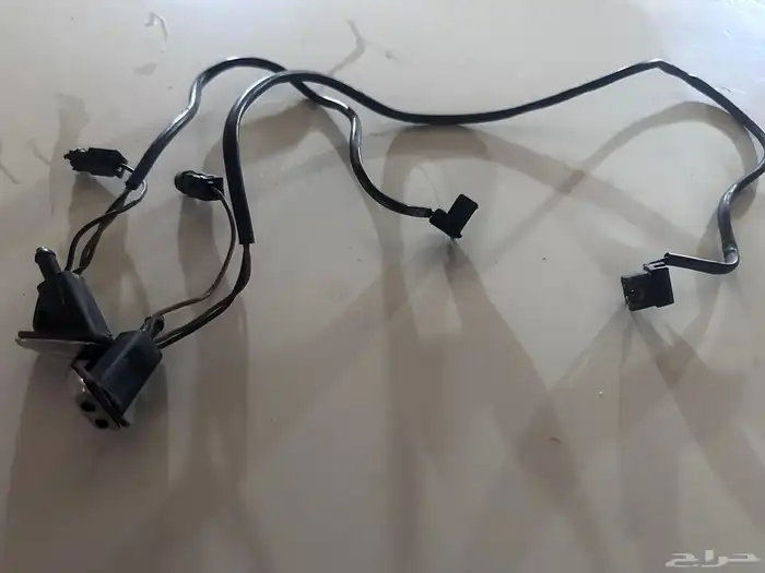 رشاش ماء تنظيف الزجاج الأمامي مرسيدس w126 نظيف وشغال شرط 2