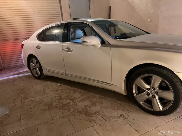 سياره لكززس LS46 L للبيع 5