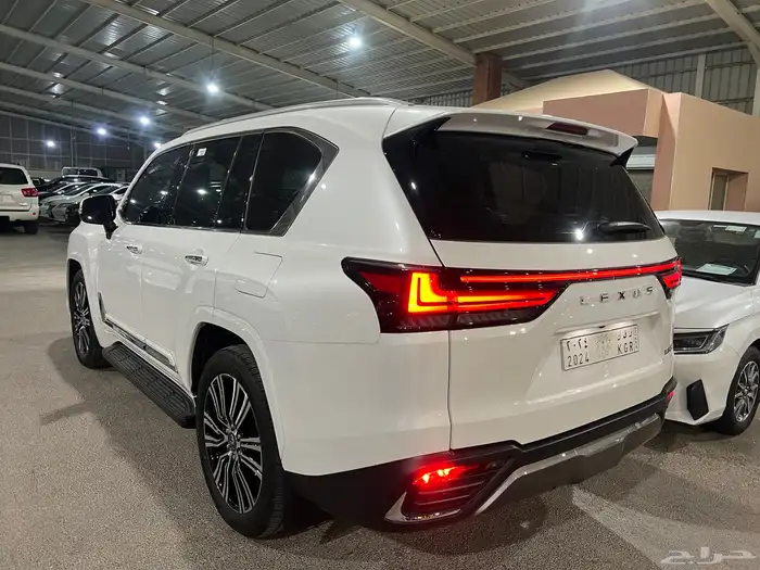 لكزس LX600 سعودي BB عداد 19 الف مالك واحد وكاله 9