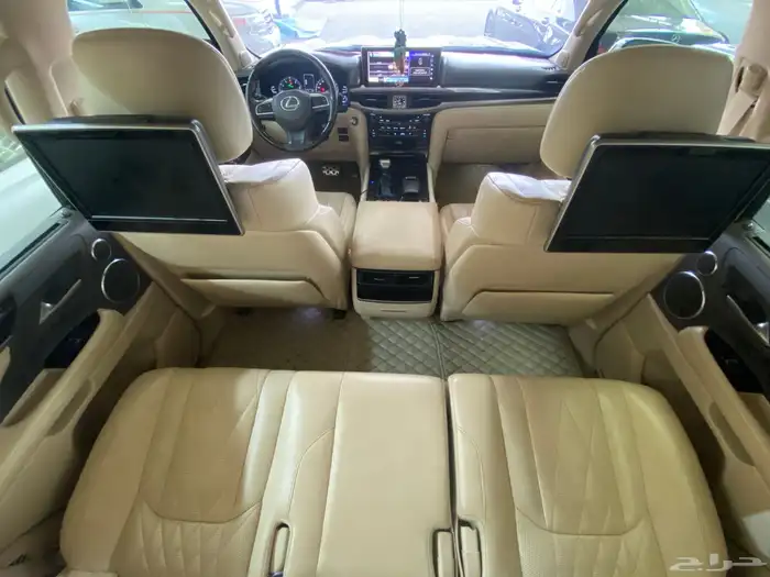 لكزس LX570 2021 11