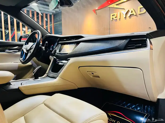 كاديلاك 2019 XT5 ( بحاله ممتازه ) 6