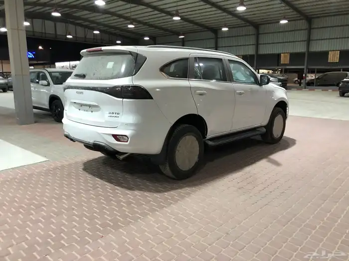 ايسوزو MUX أبيض 2025 3