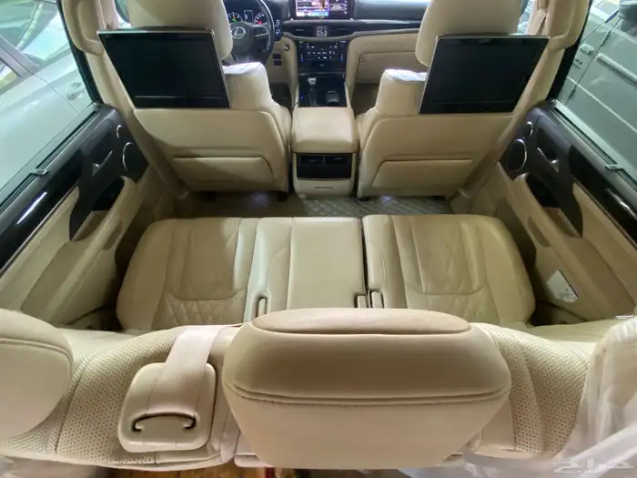 لكزس LX570 2021 10