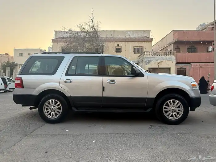 فورد اكسبيدشن 2013 نظيف جدا بدي وكالة 10