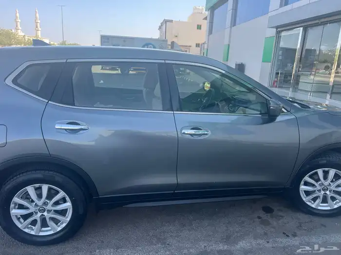نيسان إكس-تريل 2018 رمادي 0