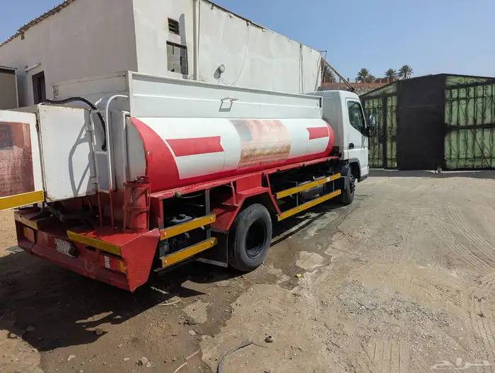 للبيع دينا صهريج ديزل 5500 لتر مستوبيشي 2013 جاهزة 3