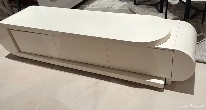 طاولة تلفزيون 1