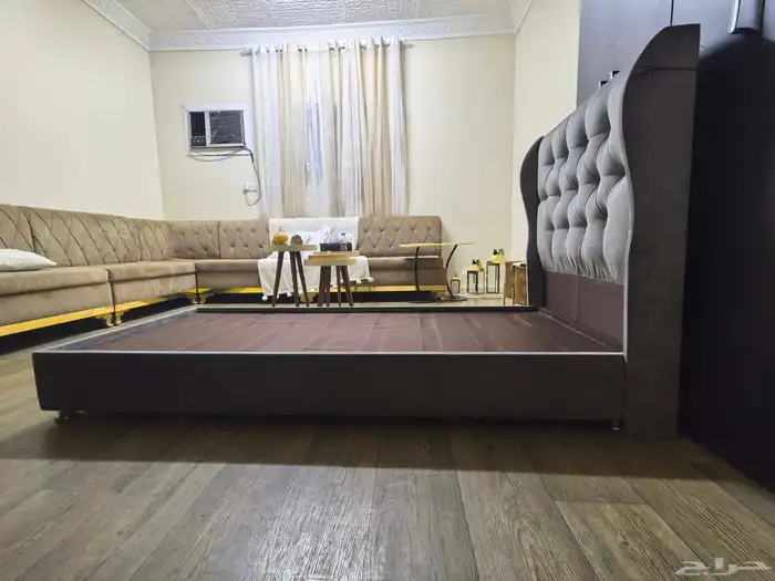 اثاث مختلف بحالة ممتازة جدا 14