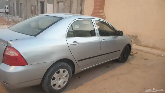 كورلا 2005 نضيف لا تشكو من شي ممشا قليل 260 جير تمتيك 4