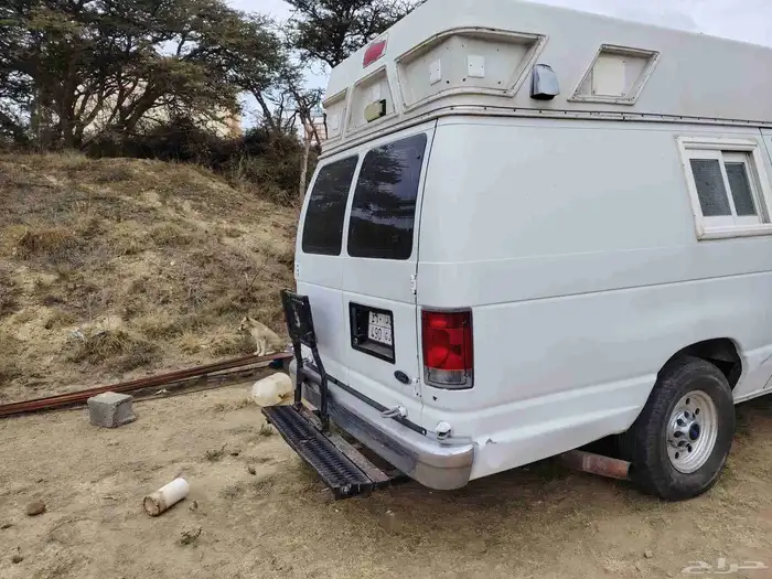 فانF350 ديزل موديل 2006 لوحة خصوصي للبيع ماشي حوالي 195000 2