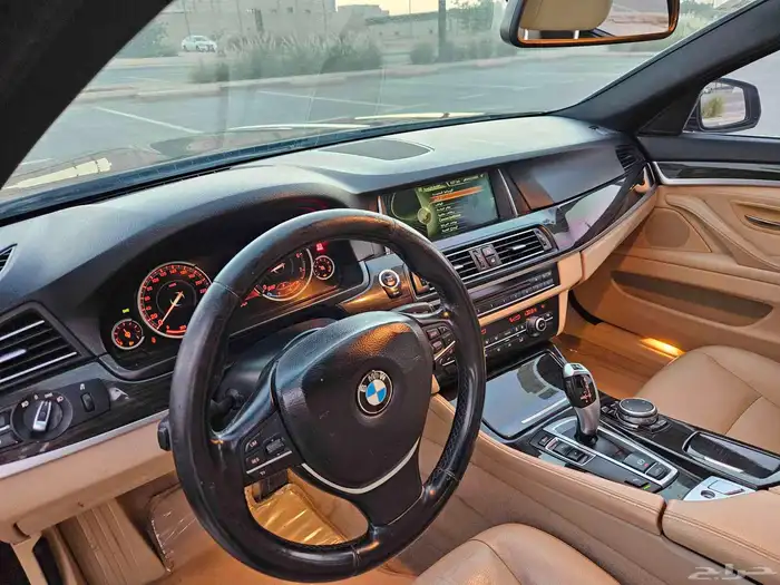 BMW 520i - موديل 2015 فل اوبشن 9