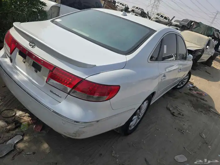 ازيرا 2010 للبيع قطع غيار يوجد لدينا جميع قطع غيار السيارات 2