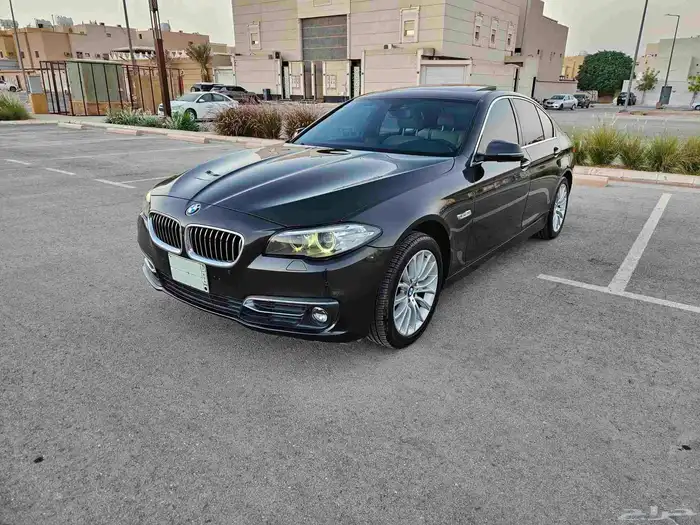 BMW 520i - موديل 2015 فل اوبشن 3