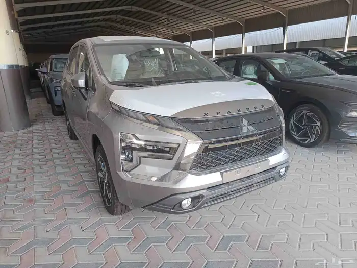ميتسوبيشي اكسباندر هاي لاين 0