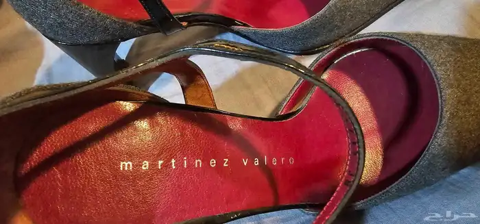 حذاء نسائي بكعب عال من تصميم Martinez Valero 2