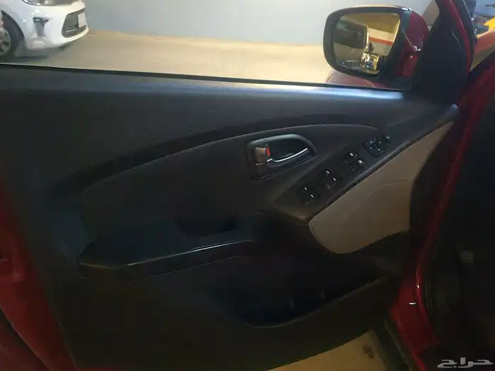 هيونداي توسان 2015  4WD  فل كامل  ممشى 179 ألف فقط وكالة 10