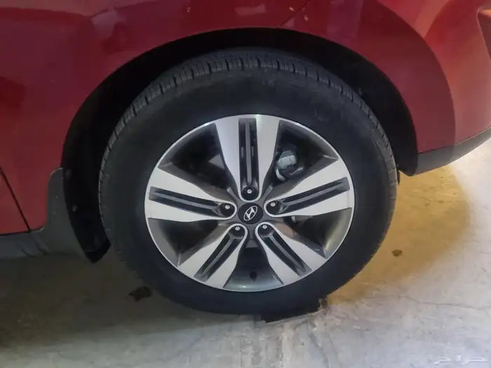 هيونداي توسان 2015  4WD  فل كامل  ممشى 179 ألف فقط وكالة 16