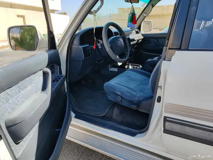 لاندكروزر 95 vxr فل كامل 5