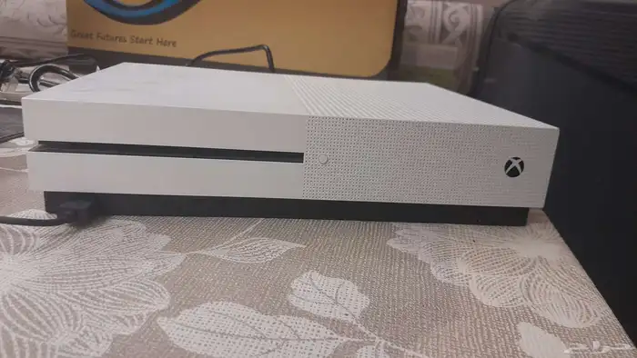 للبيع xbox one s 3