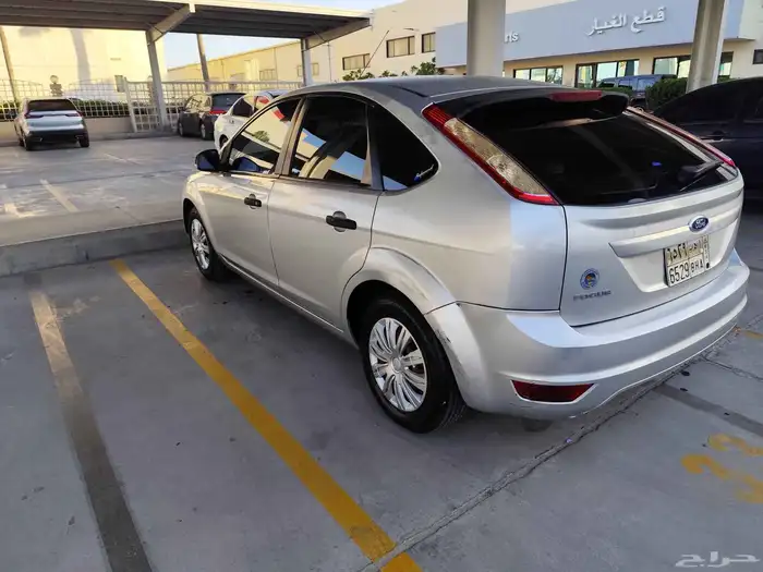 ford focus hatchback 2