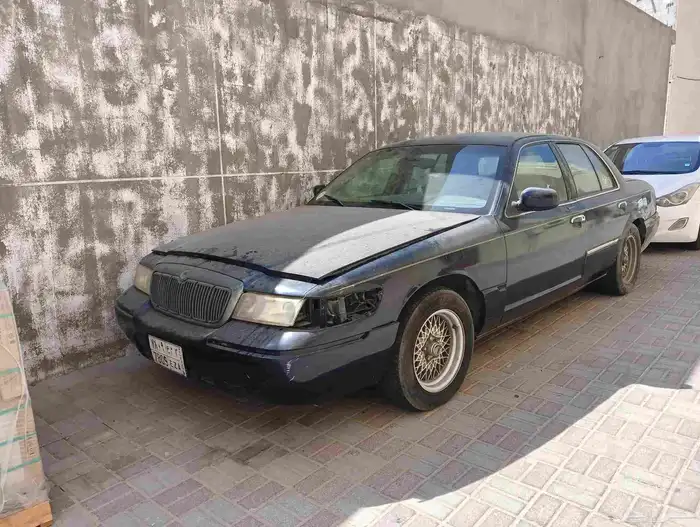 للبيع فورد ماركيز الماسر.قيرمكينه دفرنس 1